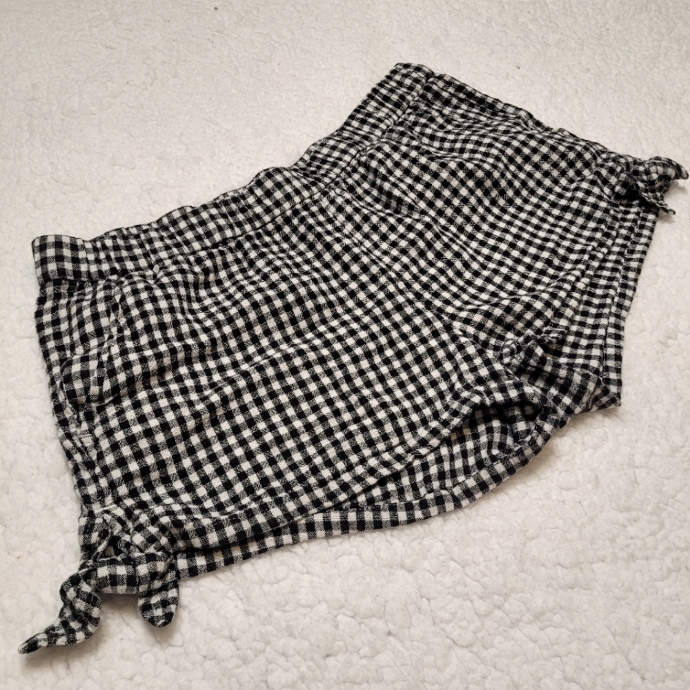 3/$20 🌴 Old Navy | Black & White Checkered Bow Shirts